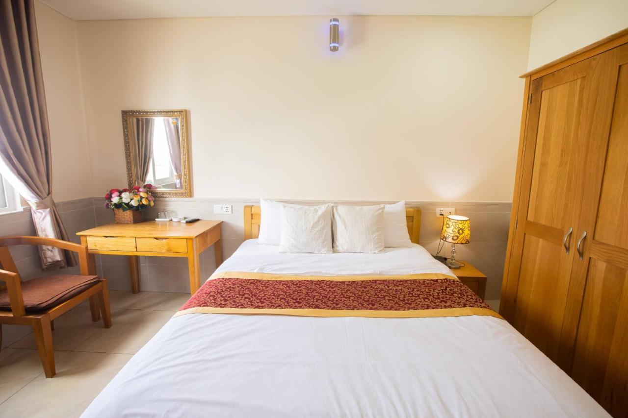 California Hotel Ho Chi Minh City Exterior photo