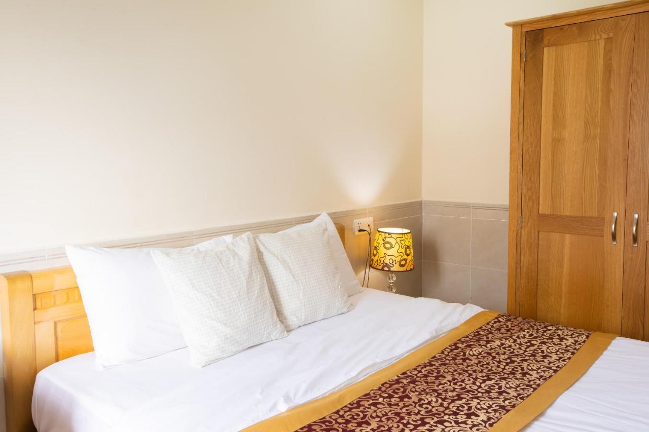 California Hotel Ho Chi Minh City Exterior photo